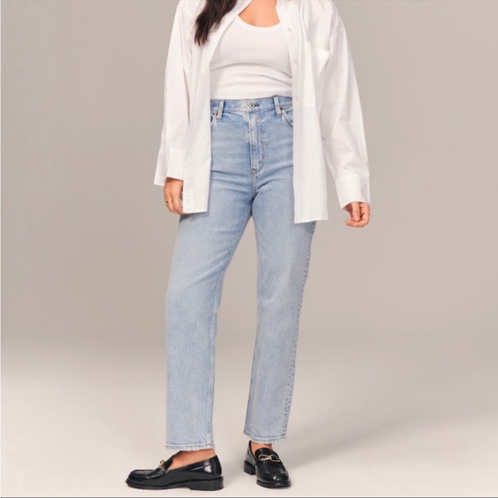 NWT Abercrombie Curve Love Ultra High Rise Ankle Straight Jean 25 0s